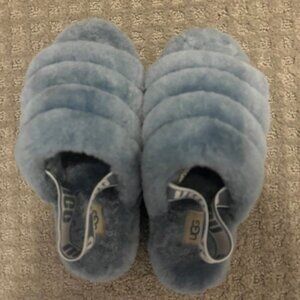 Women’s UGG fluff yeah slide